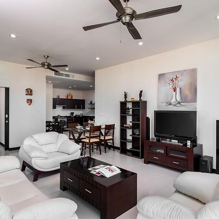 Veloche 2 Bedroom Apartment With Seaview Karon 외부 사진